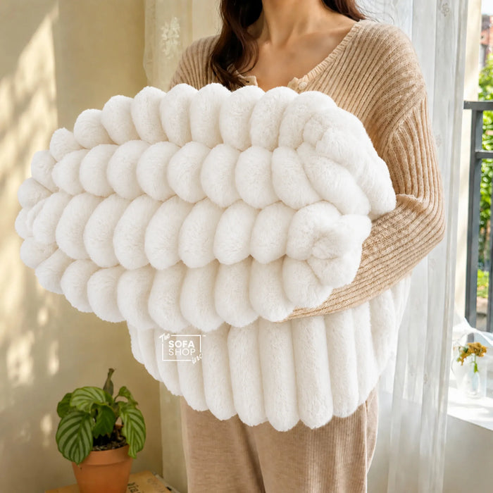 White Flannel Plush Blanket | 150 x 200cm | Fluffy Warm Cosy Throw with Ultra-Soft Fleece + Machine Washable Care | Boston | Bed, Sofa And Couch Blanket | The Sofa Shop (Copy)