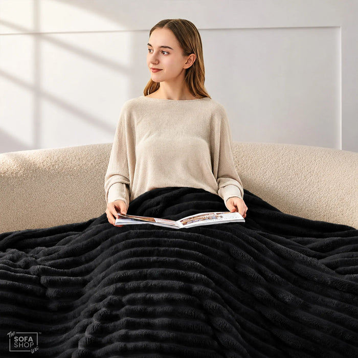 Cozy Deep Grey Flannel Plush Blanket 150x200cm | Ultra Soft Warm Throw for Couch Bed Sofa | The Sofa Shop